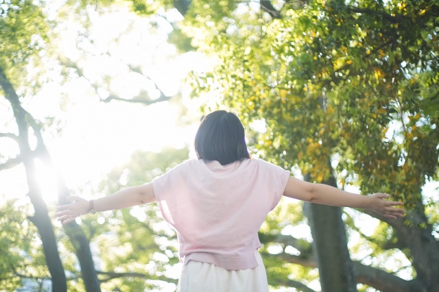 ストレスや寝不足も頭痛の原因になります